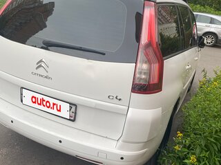 2011 Citroen C4 Picasso Grand I, белый, 680000 рублей, вид 4