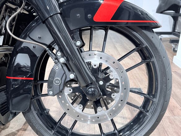 2018 Harley-Davidson CVO Road Glide, чёрный, 2499000 рублей - вид 34