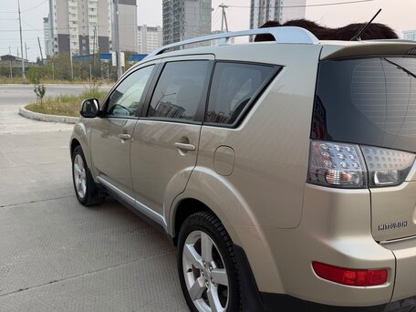 2008 Mitsubishi Outlander II, бежевый, 835000 рублей, вид 4