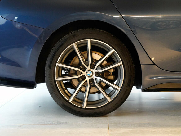 2020 BMW 3 серии 318d VII (G2x), синий, 3247000 рублей - вид 6