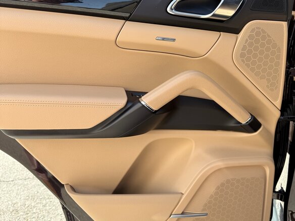 2015 Porsche Cayenne Diesel II Рестайлинг (958), чёрный - вид 14