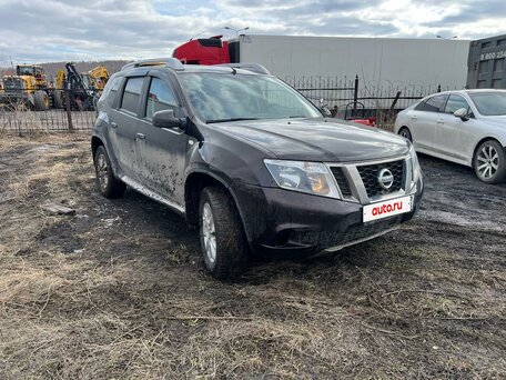 Nissan Terrano III (D10)