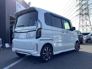 2020 Honda N-BOX II Рестайлинг, белый, 630002 рублей, вид 4