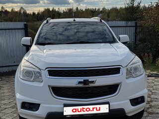 2013 Chevrolet TrailBlazer II, белый, 1550000 рублей, вид 2