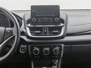 2022 Toyota Yaris L X XP150 Рестайлинг, белый, 1050202 рублей, вид 5