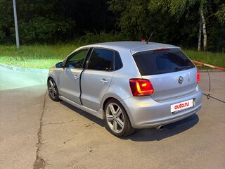 2010 Volkswagen Polo V, серебристый, 755000 рублей, вид 4