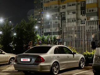 2003 Mercedes-Benz E-Класс 240 III (W211, S211), серебристый, 650000 рублей, вид 3