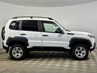 2026 Lada (ВАЗ) Niva Travel I Рестайлинг, белый, 1598000 рублей, вид 4