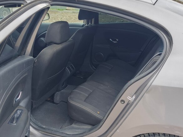 2013 Renault Fluence I Рестайлинг, серый, 430000 рублей - вид 9