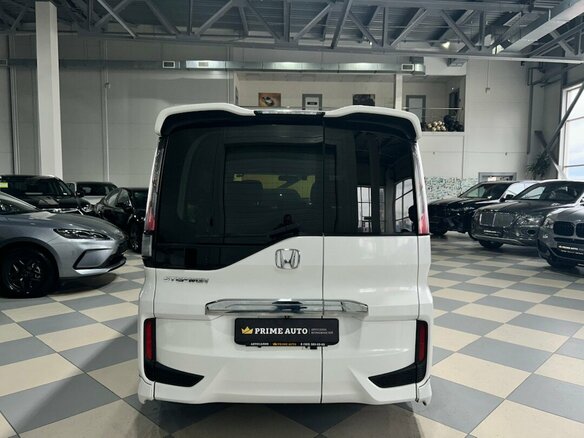 2015 Honda Stepwgn V, белый, 1649000 рублей - вид 5