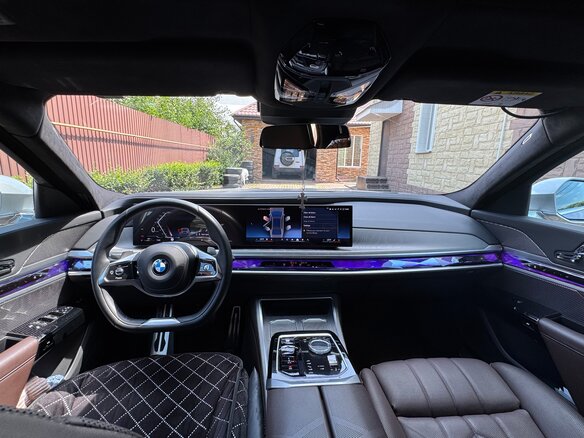 2022 BMW 7 серии 740d xDrive VII (G70), серый, 11000000 рублей - вид 16