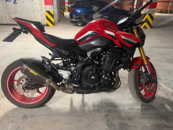 2022 Kawasaki Z 900, красный, 900000 рублей - вид 2