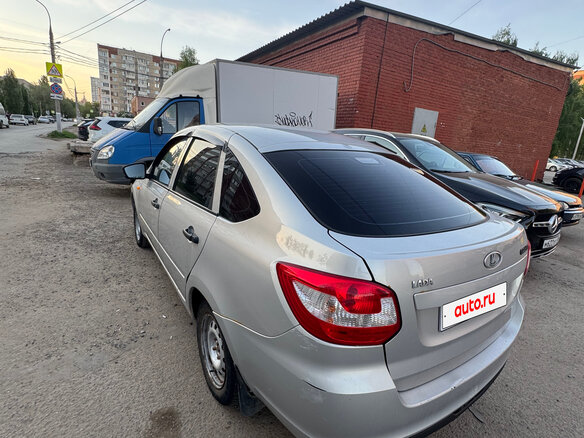 2014 Lada (ВАЗ) Granta I, серебристый, 380000 рублей - вид 5