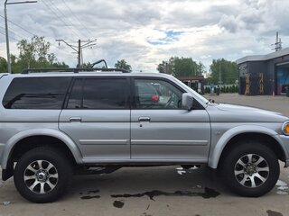 2005 Mitsubishi Pajero Sport I Рестайлинг, серебристый, 1100000 рублей, вид 5