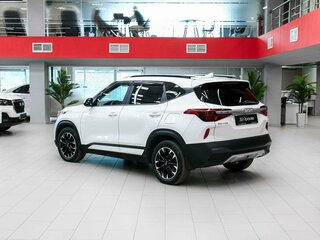 2022 Kia Seltos I, белый, 1790000 рублей, вид 4