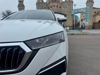 2022 Skoda Octavia IV (A8), белый, 1870005 рублей, вид 5