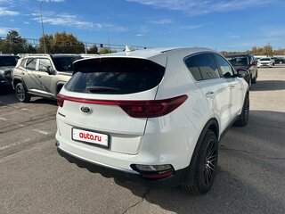 2018 Kia Sportage IV Рестайлинг, белый, 1677000 рублей, вид 3