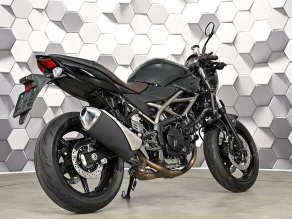2023 Suzuki SV 650, чёрный, 677000 рублей - вид 6