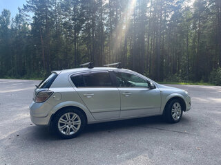 2007 Opel Astra H Рестайлинг, серебристый, 390000 рублей, вид 3
