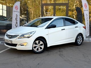2015 Hyundai Solaris I Рестайлинг, белый, 1000000 рублей, вид 3
