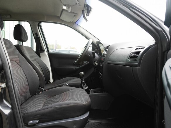 2009 Fiat Albea I Рестайлинг, чёрный, 240000 рублей - вид 9