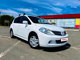 2012 Nissan Tiida I Рестайлинг, белый, 650000 рублей, вид 3
