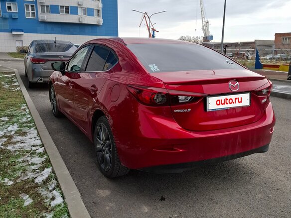 2017 Mazda 3 III (BM) Рестайлинг, красный, 1500000 рублей - вид 5