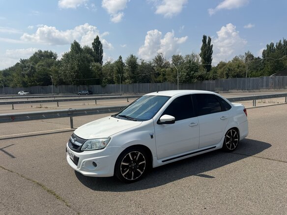 2018 Lada (ВАЗ) Granta Sport I, белый, 700000 рублей