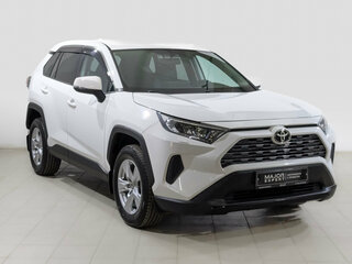 2020 Toyota RAV4 V (XA50), белый, 2830000 рублей, вид 3
