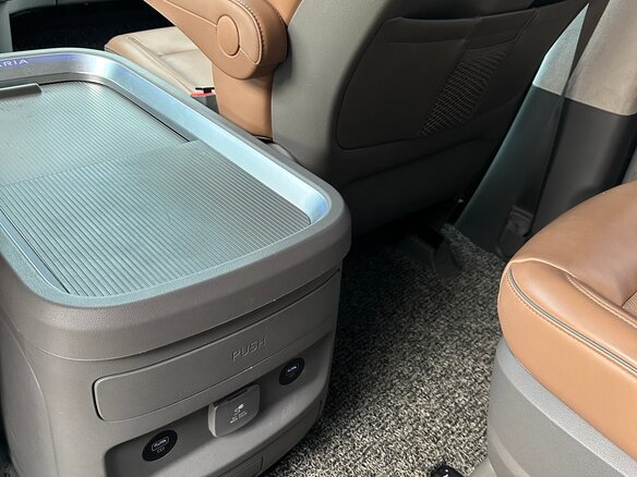 2021 Hyundai Staria I, белый, 4700000 рублей - вид 13