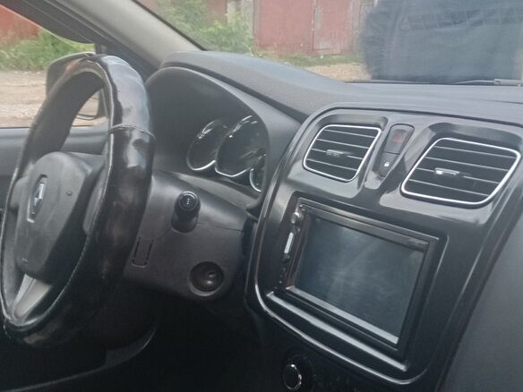 2015 Renault Logan II, чёрный, 550000 рублей - вид 7