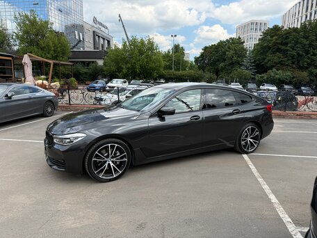 2019 BMW 6 серии Gran Turismo 630d xDrive IV (G32), серый, 5400000 рублей, вид 3