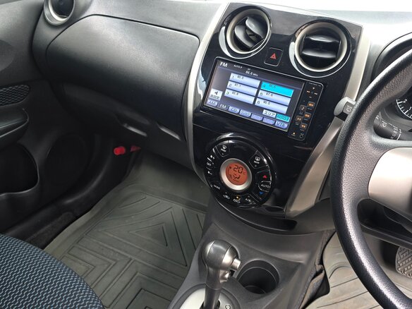 2013 Nissan Note II, белый - вид 10