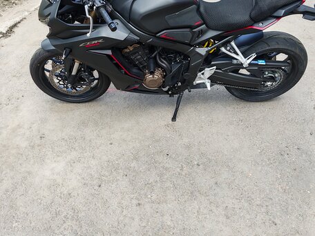 2020 Honda CBR 650R, чёрный, 927000 рублей, вид 2