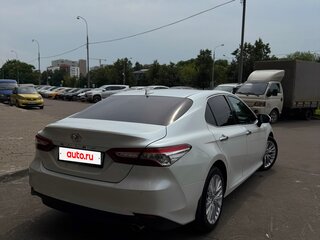 2020 Toyota Camry VIII (XV70), белый, 2870000 рублей, вид 3