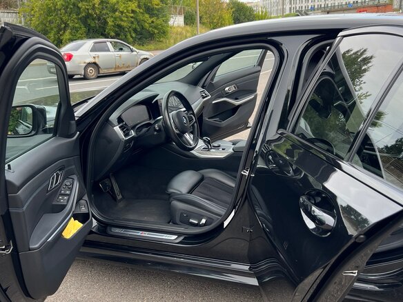 2019 BMW 3 серии 320i xDrive VII (G2x), чёрный, 3790000 рублей - вид 8