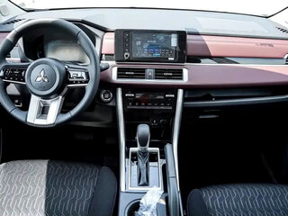 2025 Mitsubishi Xpander Cross I Рестайлинг, чёрный, 2480111 рублей, вид 3