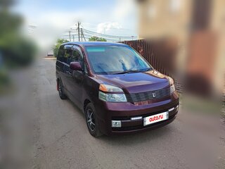 2002 Toyota Voxy I (R60), красный, 890000 рублей, вид 2