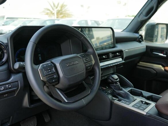 2026 Toyota Land Cruiser Prado 250 Series, белый, 9890000 рублей - вид 11