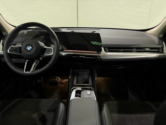 2026 BMW X1 Long 25Li xDrive III (U11/U12), белый, 5990000 рублей - вид 11