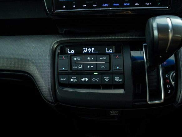 2016 Honda Stepwgn Spada V, чёрный, 2045000 рублей - вид 12