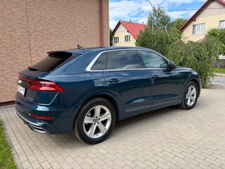 2019 Audi Q8 55 TFSI I (4M), синий, 4185000 рублей, вид 5