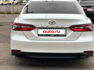 2022 Toyota Camry VIII (XV70) Рестайлинг, белый, 3300000 рублей, вид 4