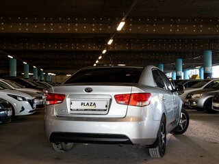 2012 Kia Cerato 6-speed II, серебристый, 1000000 рублей, вид 3