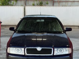 2004 Skoda Octavia I (A4) Рестайлинг, синий, 500000 рублей, вид 3