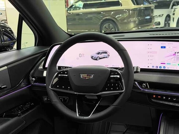 2026 Cadillac XT5 II, чёрный, 5066000 рублей - вид 8