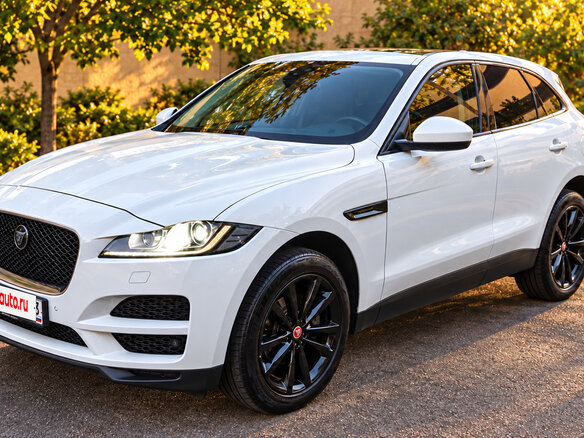 2016 Jaguar F-Pace I, белый, 2390000 рублей