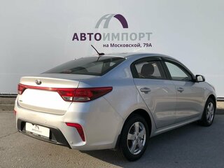 2019 Kia Rio IV, серебристый, 1320000 рублей, вид 2
