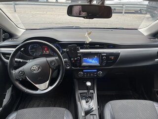 2013 Toyota Corolla XI (E160, E170, E180), красный, 1370000 рублей, вид 4