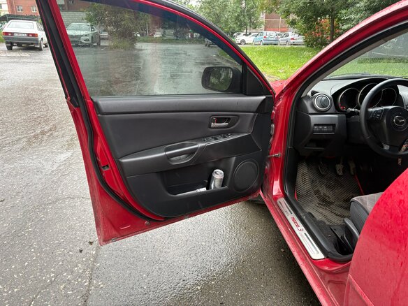 2005 Mazda 3 I (BK), красный, 460000 рублей - вид 12